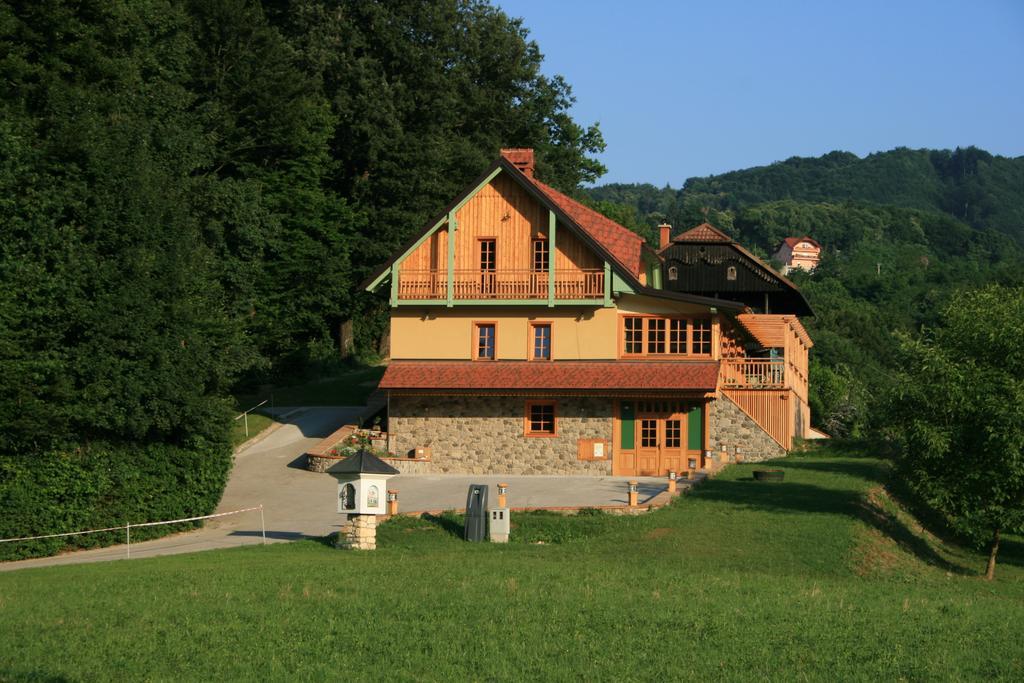 Villa Les With Hot Tub & Sauna Brežice Zimmer foto