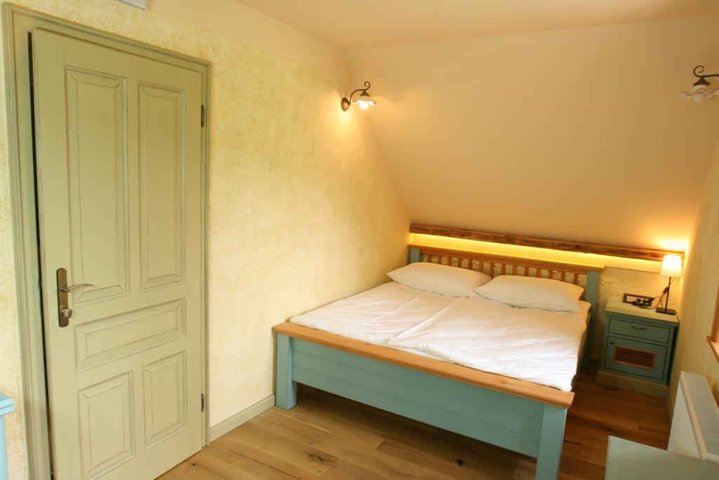Villa Les With Hot Tub & Sauna Brežice Zimmer foto