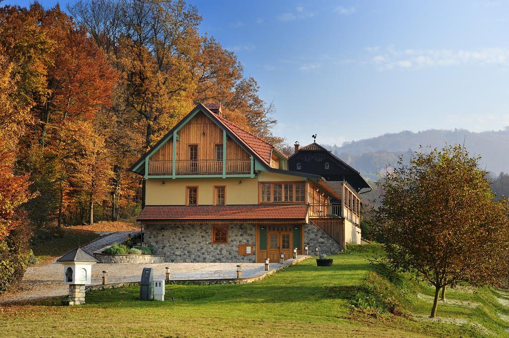 Villa Les With Hot Tub & Sauna Brežice Exterior foto