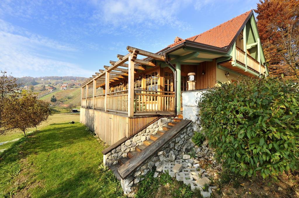 Villa Les With Hot Tub & Sauna Brežice Exterior foto