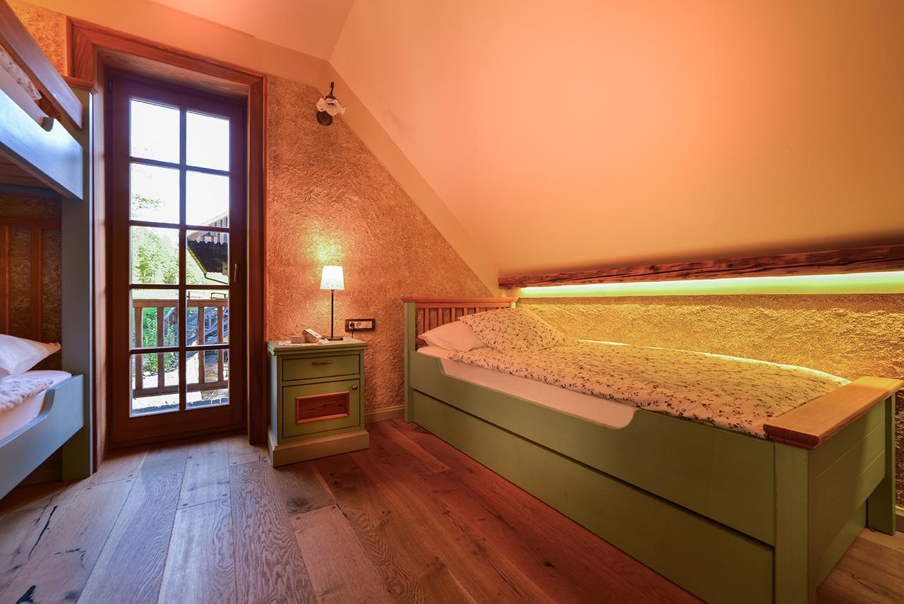 Villa Les With Hot Tub & Sauna Brežice Exterior foto